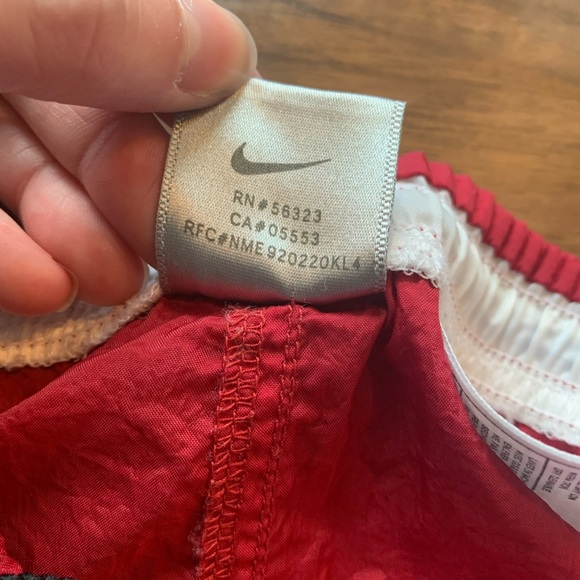 Nike vintage 90s burgundy gym shorts - Picture 11 of 11